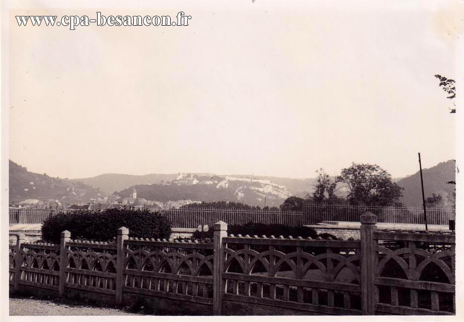Besançon depuis l'avenue Villarceau - Photo allemande - années 1940
